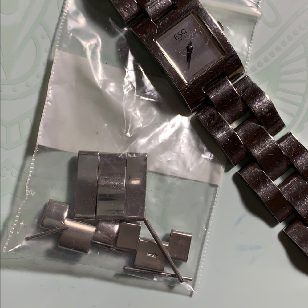 Esquire ladies small watch - Picture 5 of 5